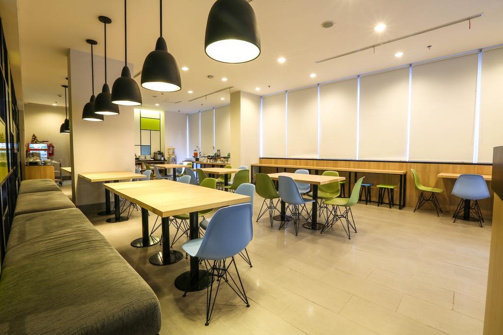 Hotel Citradream Semarang Exterior photo