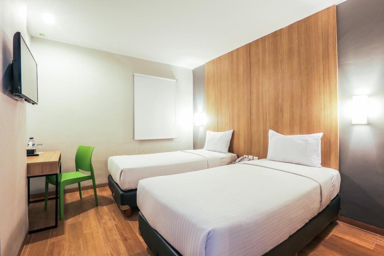Hotel Citradream Semarang Exterior photo